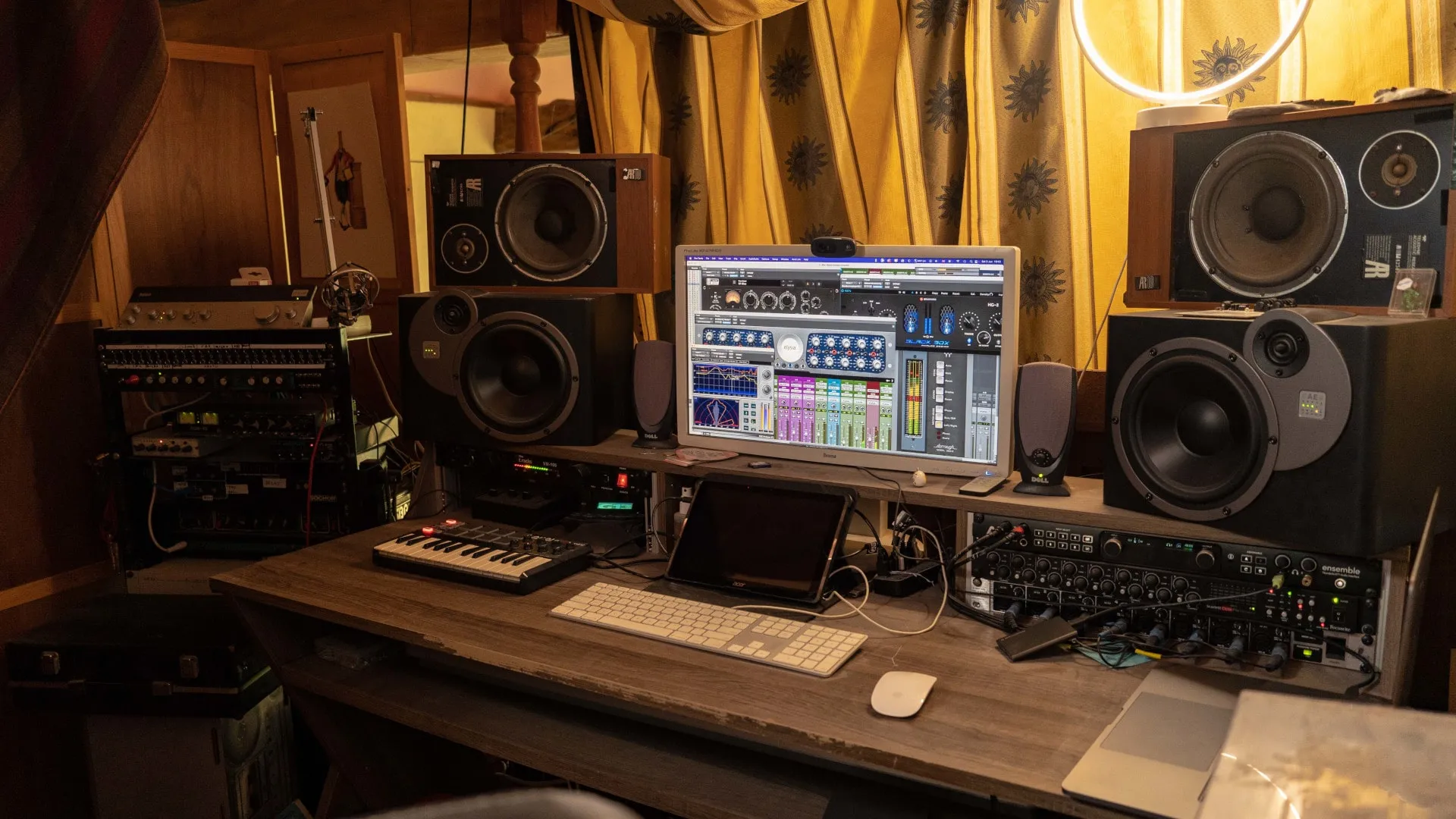 Bureau d'enregistrement sonore