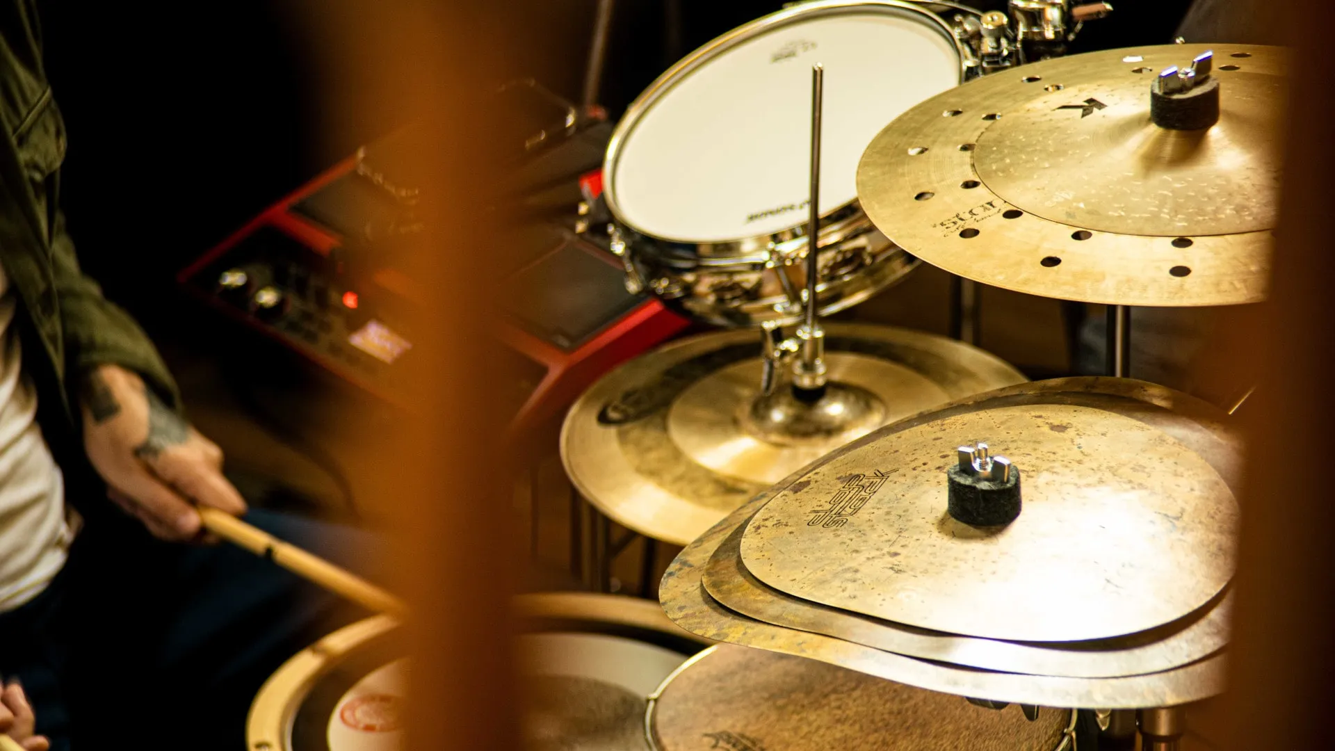 Cymbales d'une batterie musicale